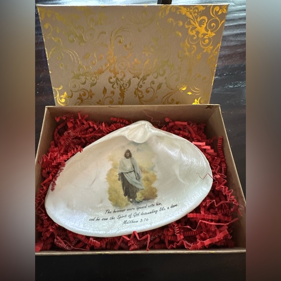 Handmade Decorative Shell - Picture 2 of 2